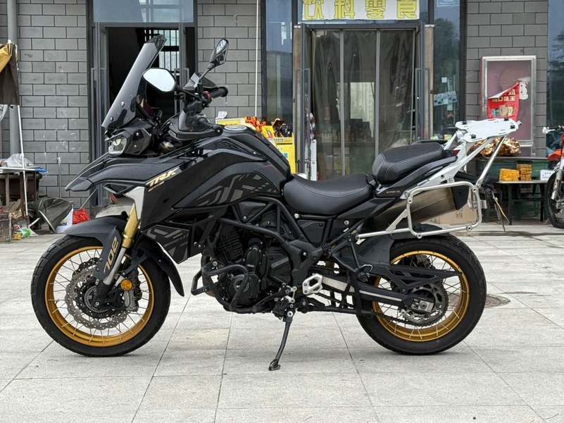 二手贝纳利TRK702