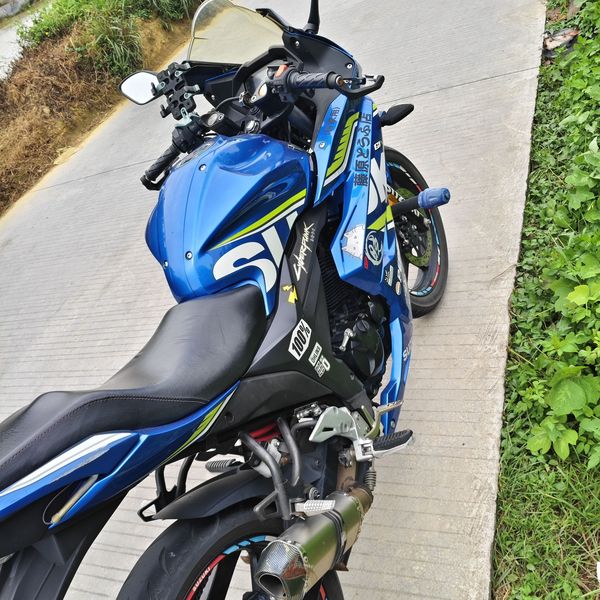 二手济南铃木极客飒 Gixxer 155