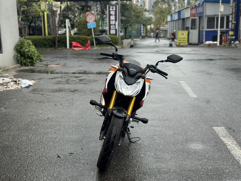 二手五羊本田CB190R 暴锋眼