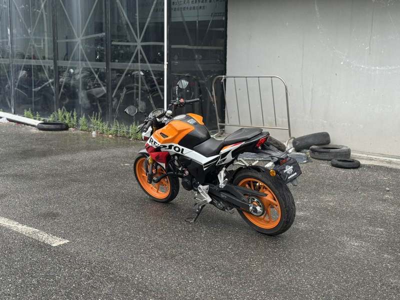 二手五羊本田CB190R 暴锋眼