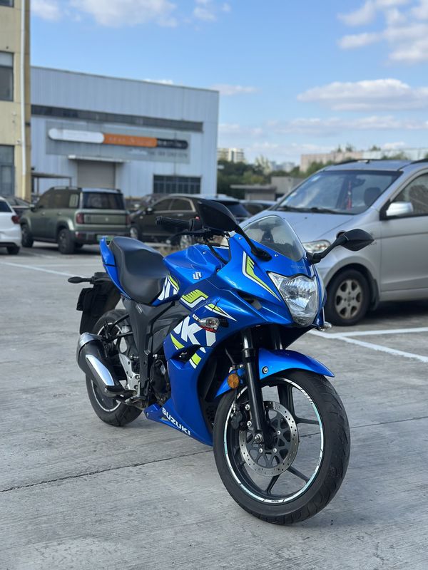二手济南铃木极客飒 Gixxer 155