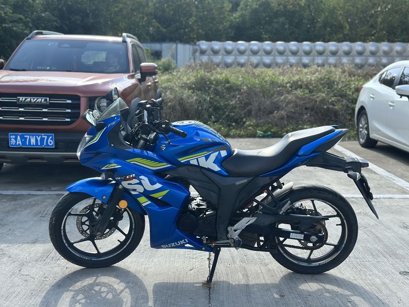 二手济南铃木极客飒 Gixxer 155