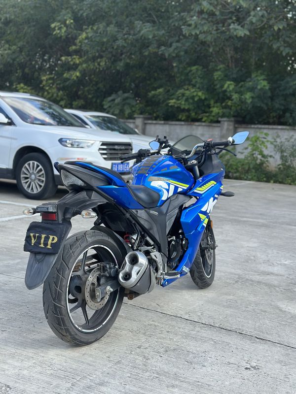 二手济南铃木极客飒 Gixxer 155