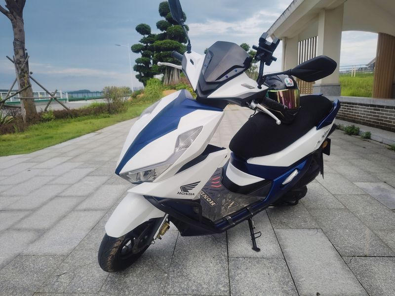 二手五羊本田NX125