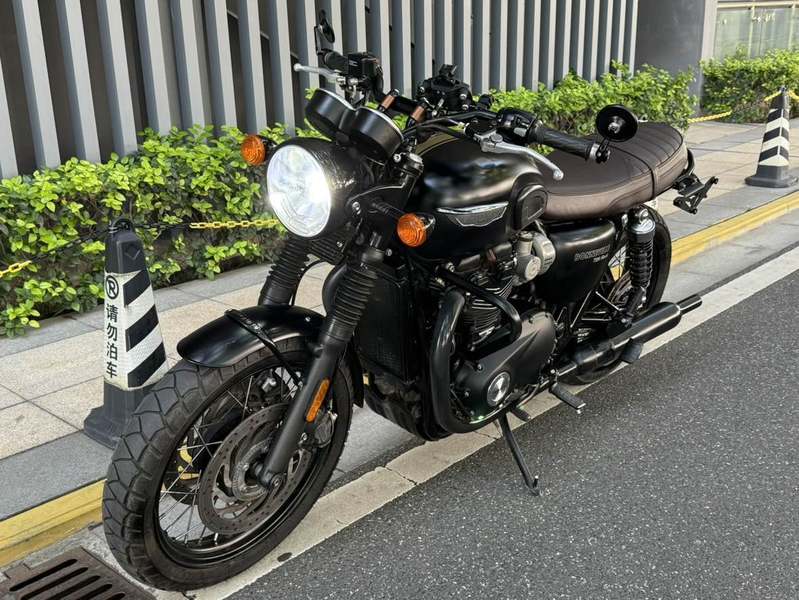 二手凯旋Bonneville T120 Black