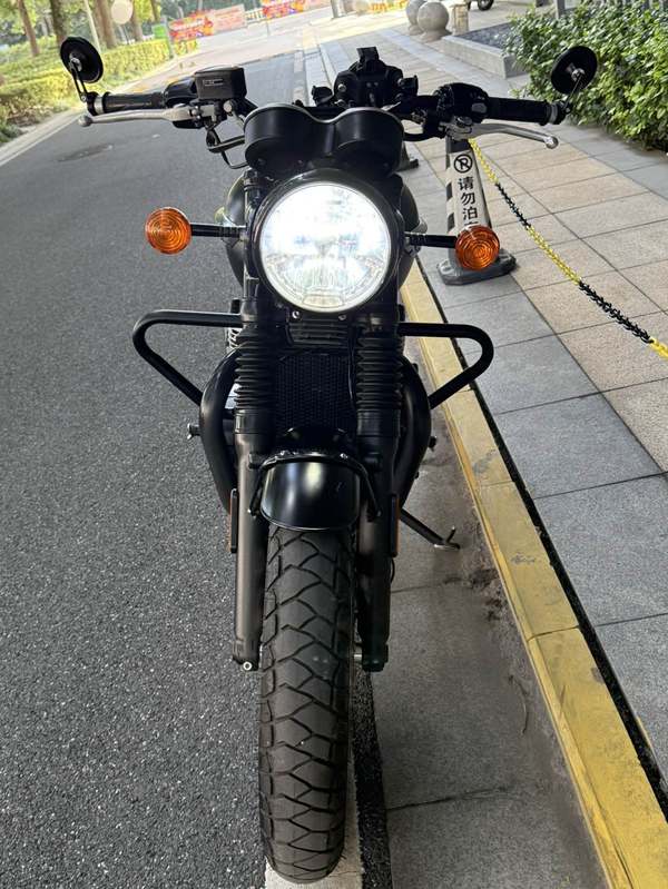 二手凯旋Bonneville T120 Black