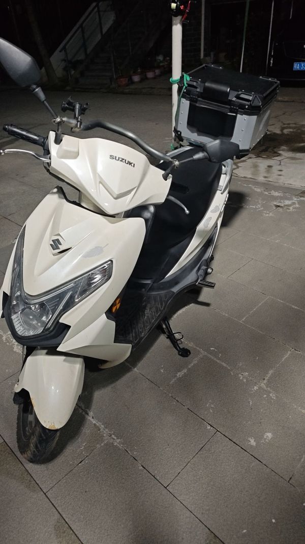 二手济南铃木优驿 UE125T