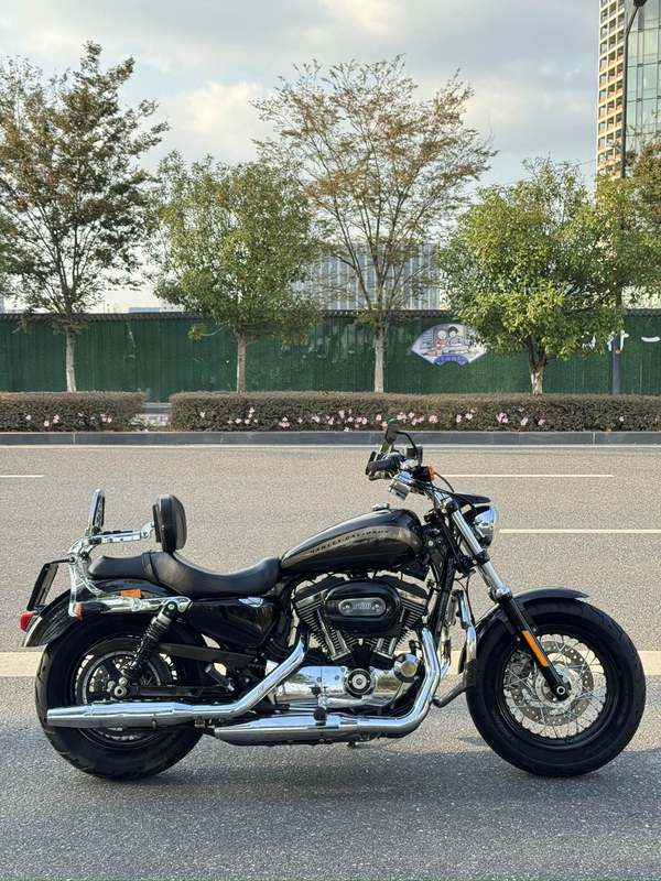 二手哈雷戴维森1200 Custom