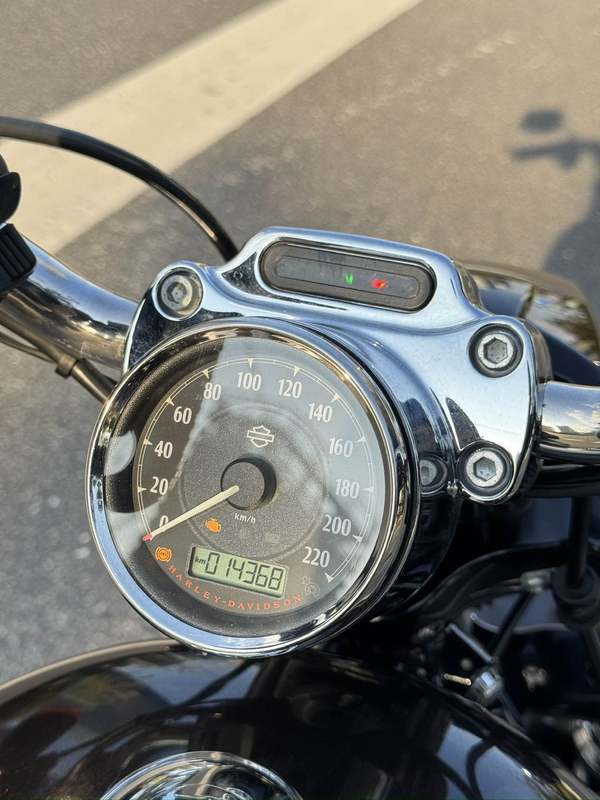 二手哈雷戴维森1200 Custom