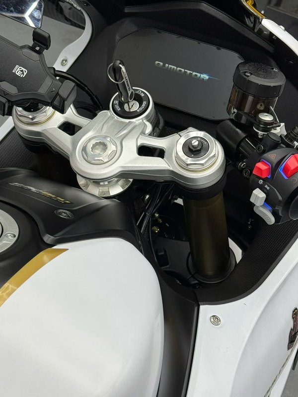 二手QJMOTOR赛800