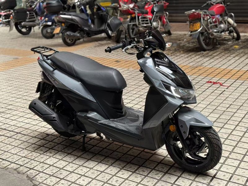 二手三阳小钢侠 CROX