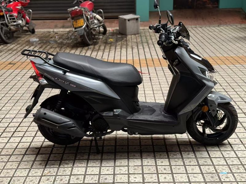 二手三阳小钢侠 CROX