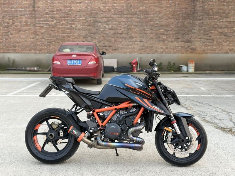 二手KTMR2R1290 Super Duke