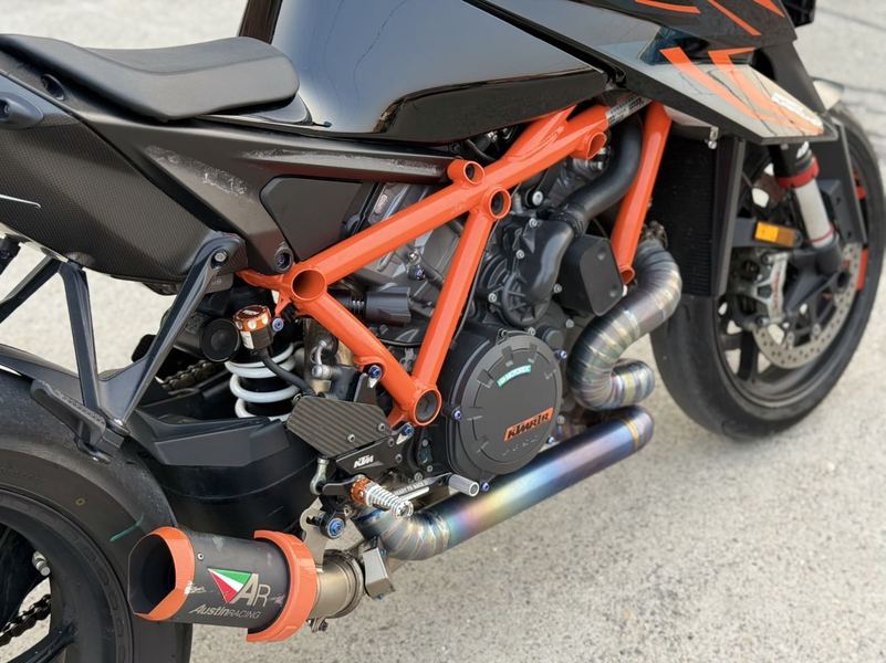 二手KTMR2R1290 Super Duke