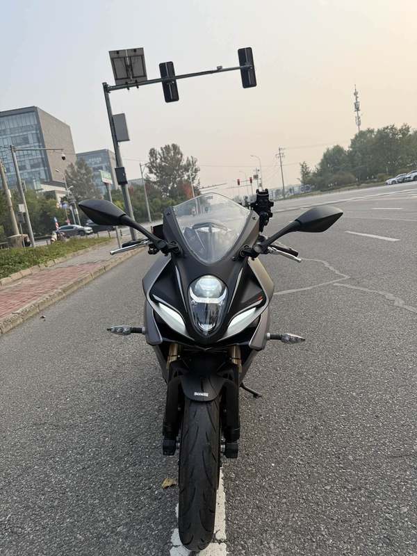 二手贝纳利龙卷风 Tornado 302R