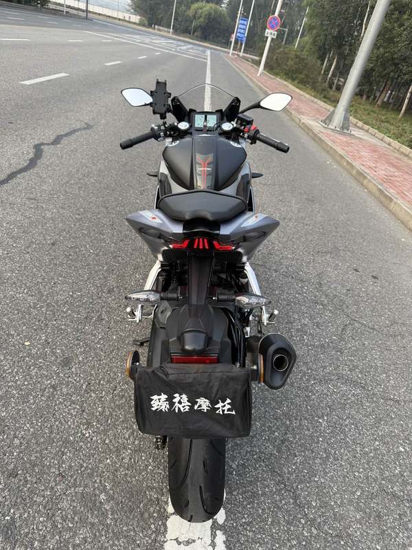 二手贝纳利龙卷风 Tornado 302R