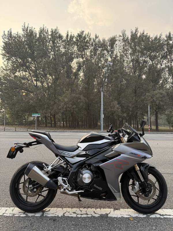 二手贝纳利龙卷风 Tornado 302R
