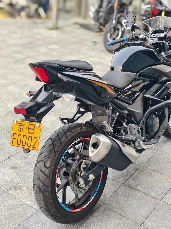 二手豪爵铃木GSX250R