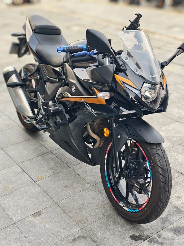 二手豪爵铃木GSX250R