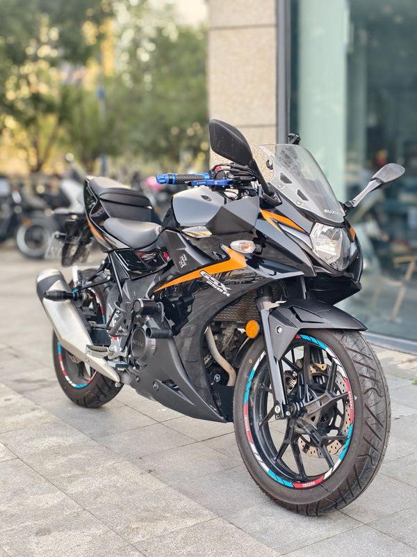 二手豪爵铃木GSX250R