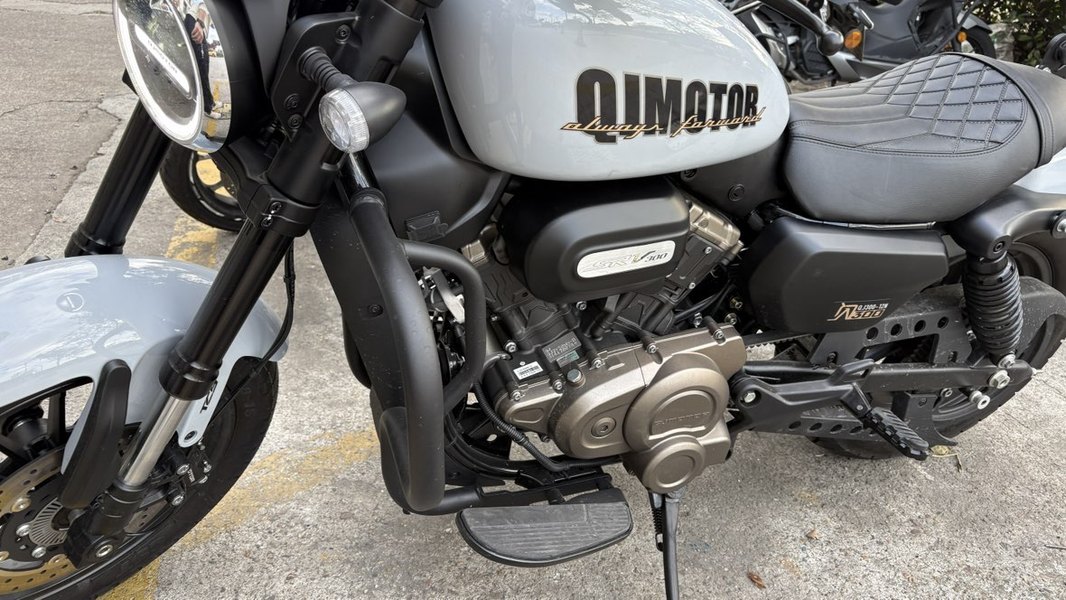 二手QJMOTOR闪300