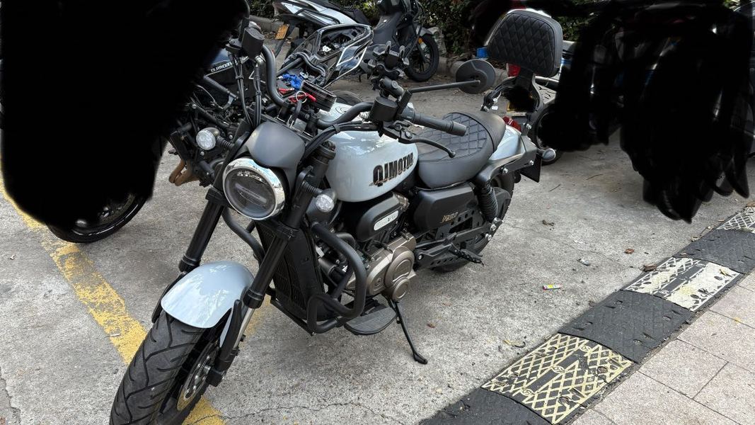 二手QJMOTOR闪300