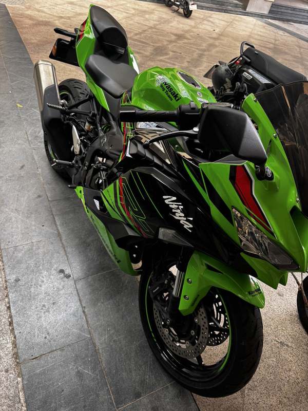 二手川崎ZX-4R