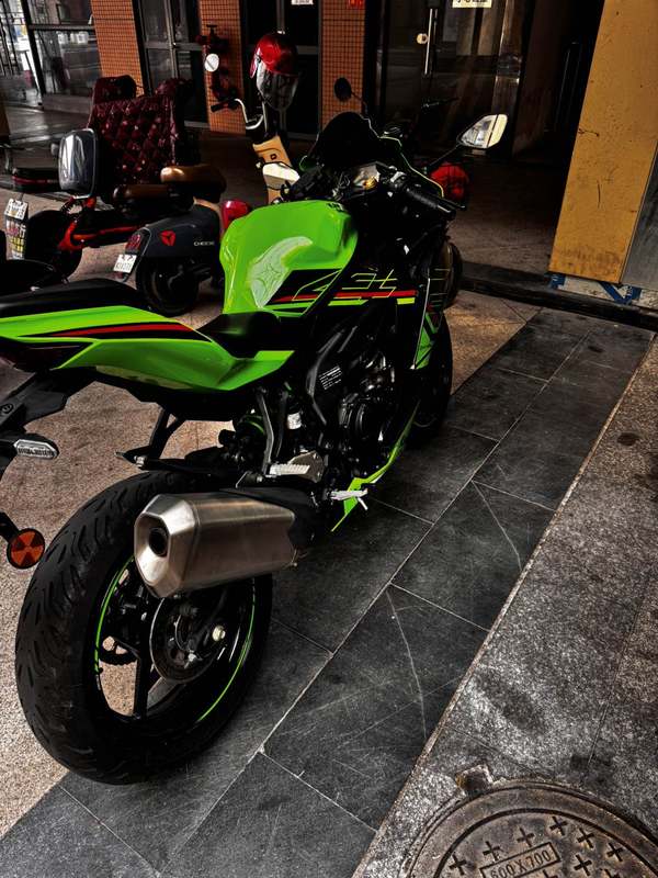 二手川崎ZX-4R