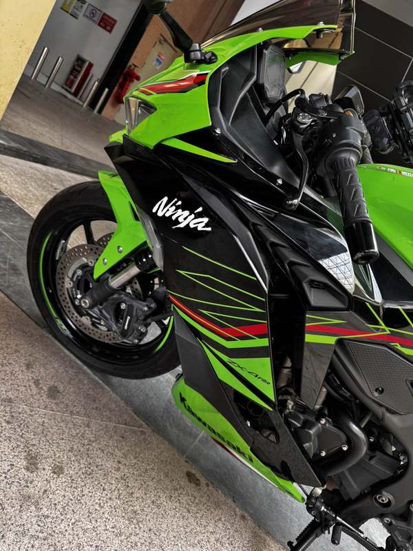 二手川崎ZX-4R