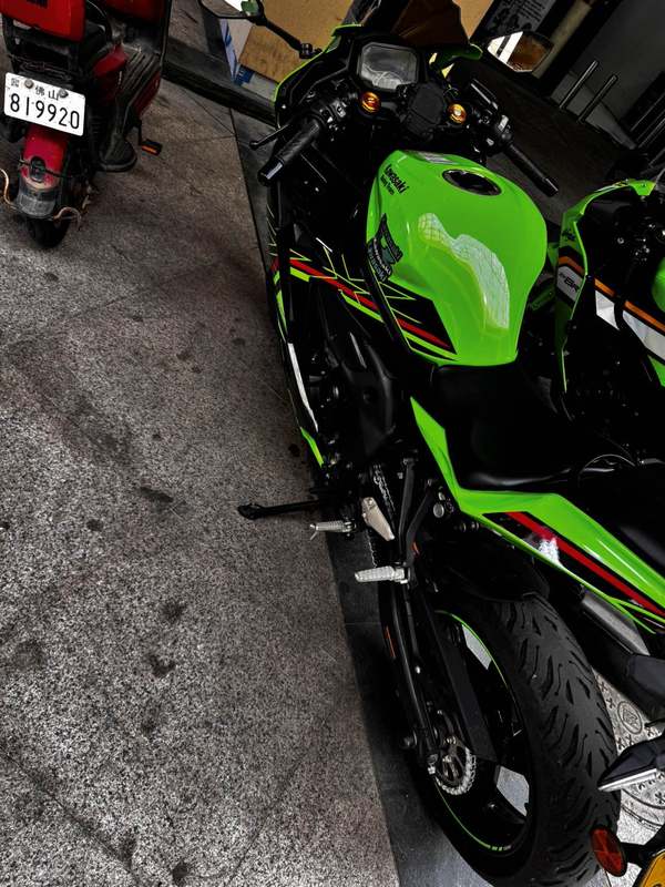 二手川崎ZX-4R