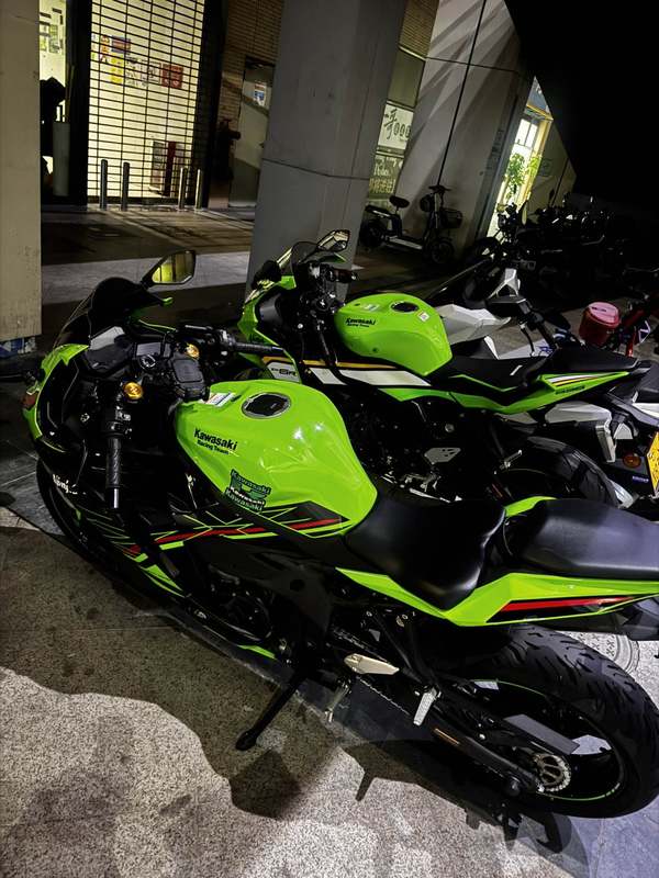 二手川崎ZX-4R