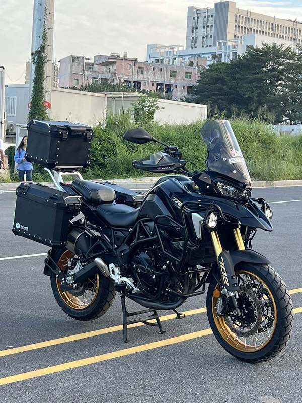 二手贝纳利TRK702