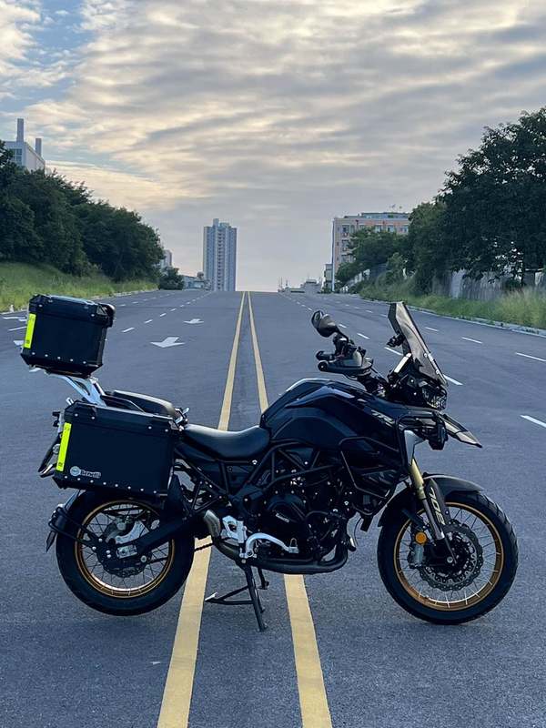 二手贝纳利TRK702