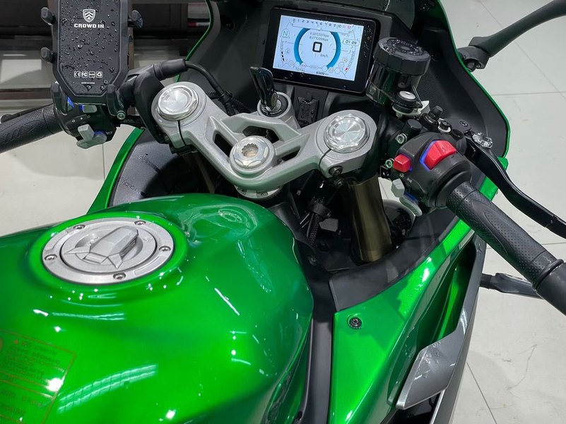 二手贝纳利龙卷风 Tornado 402R