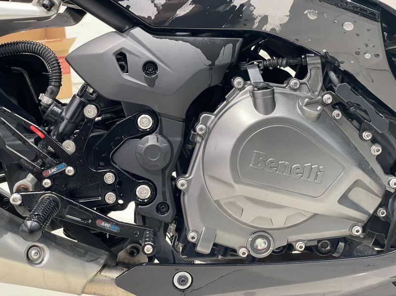 二手贝纳利龙卷风 Tornado 402R