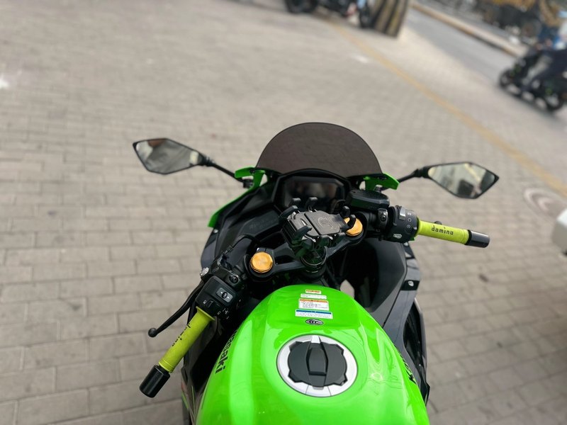 二手川崎ZX-4R