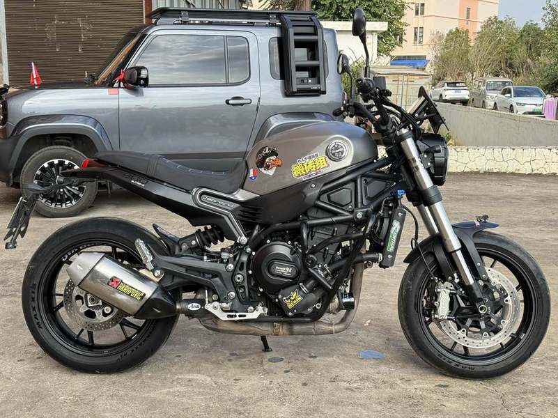 二手贝纳利幼狮 Leoncino 800