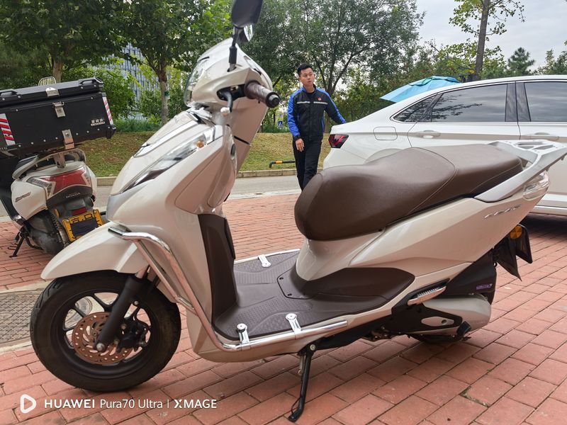 二手五羊本田Lead125