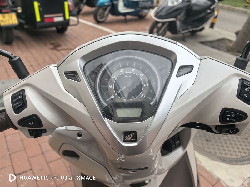 二手五羊本田Lead125