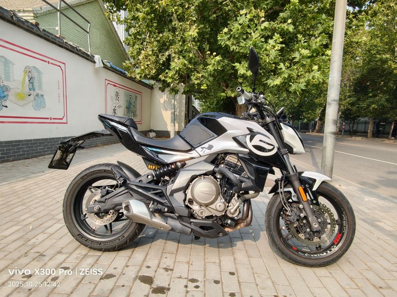 二手春风650NK