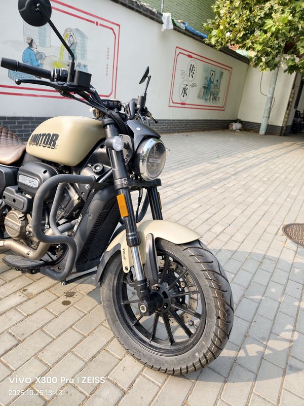 二手QJMOTOR闪300