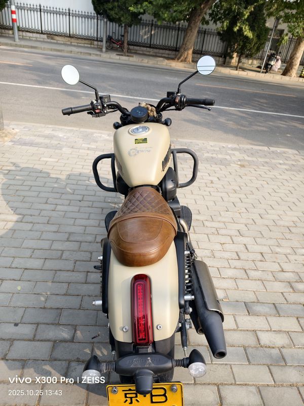 二手QJMOTOR闪300