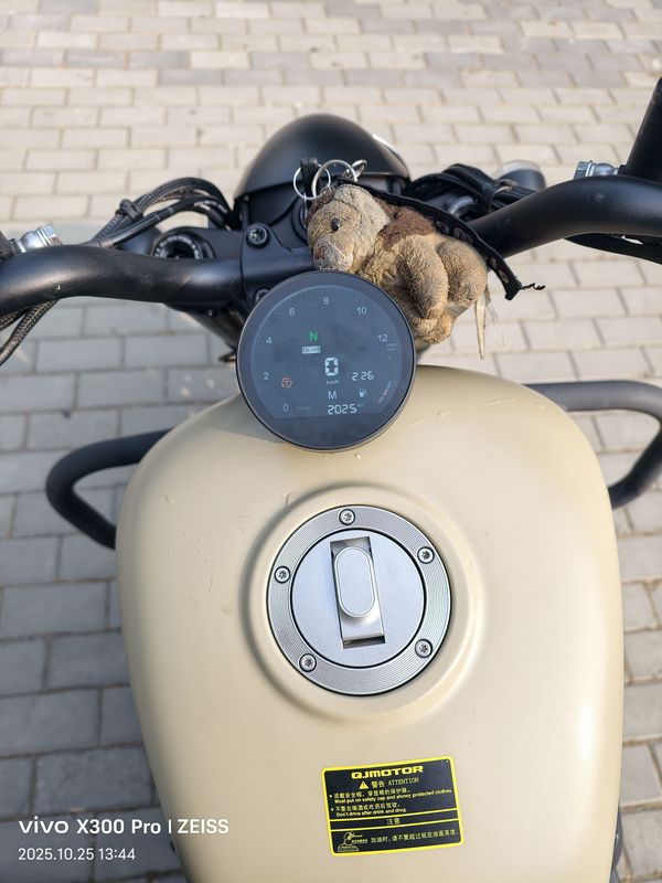 二手QJMOTOR闪300