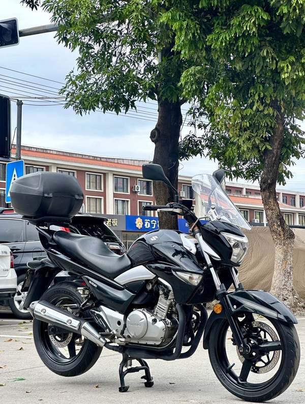 二手豪爵铃木骊驰 GW250