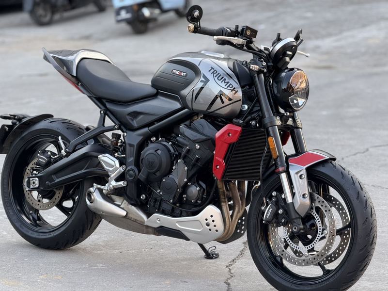 二手凯旋Trident 660