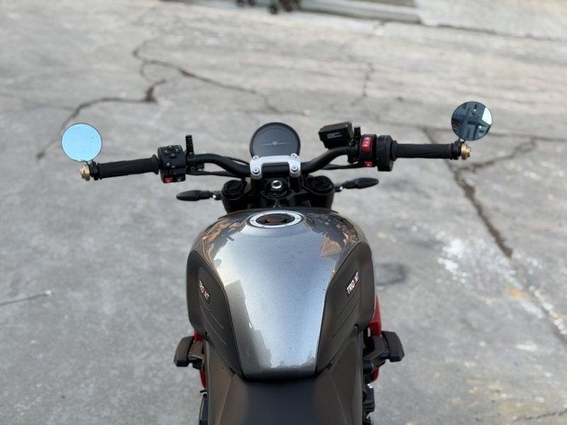 二手凯旋Trident 660