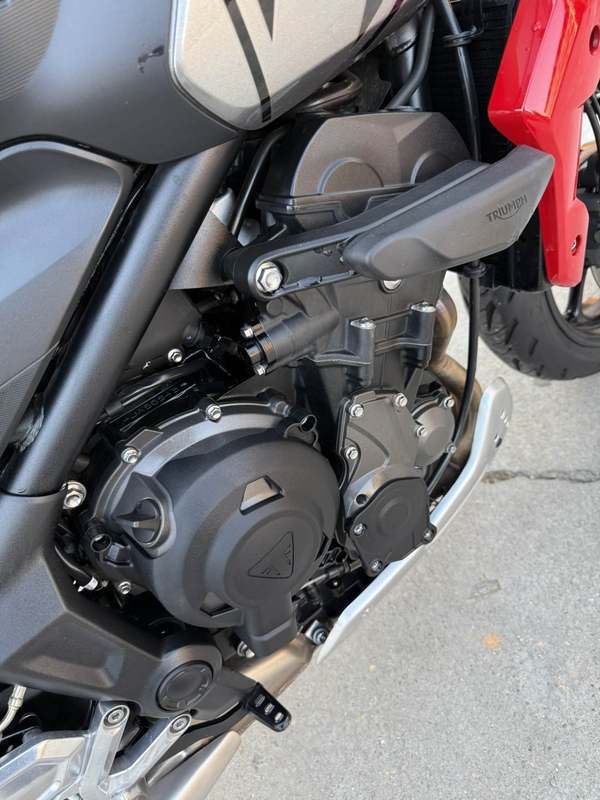 二手凯旋Trident 660