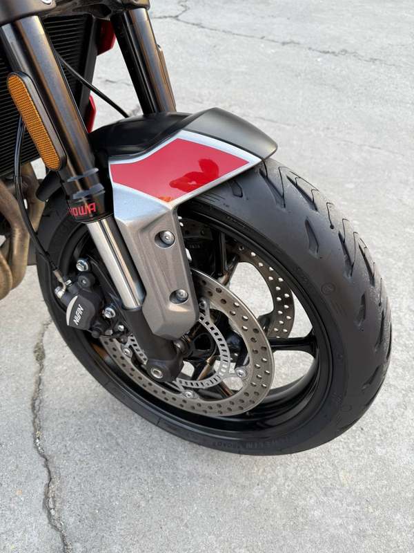 二手凯旋Trident 660