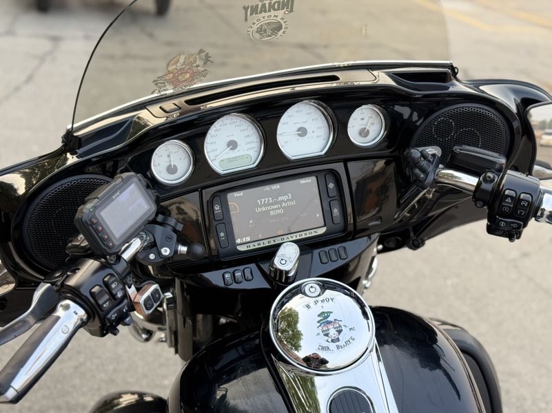 二手哈雷戴维森大道滑翔 Street Glide