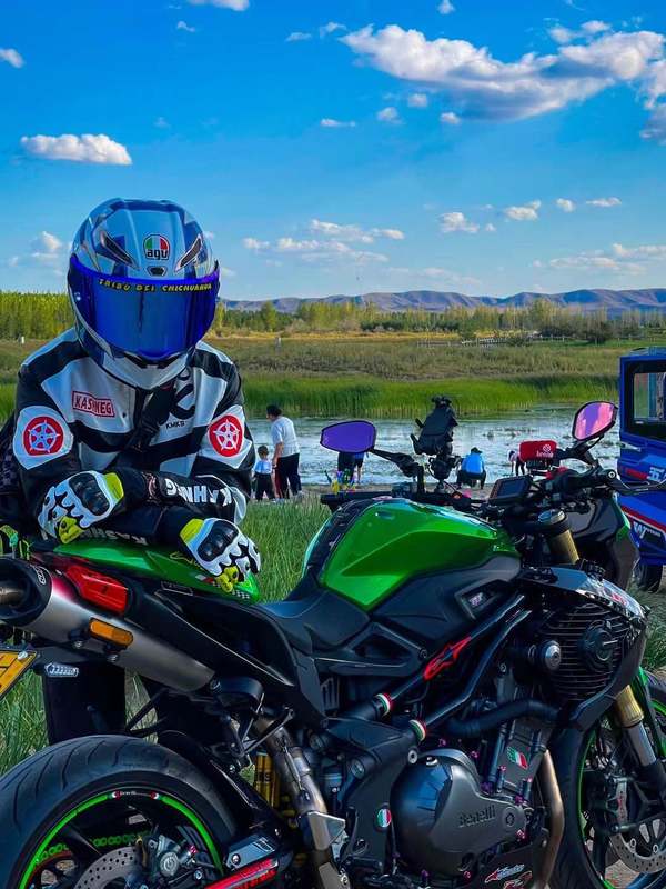 二手贝纳利TNT899